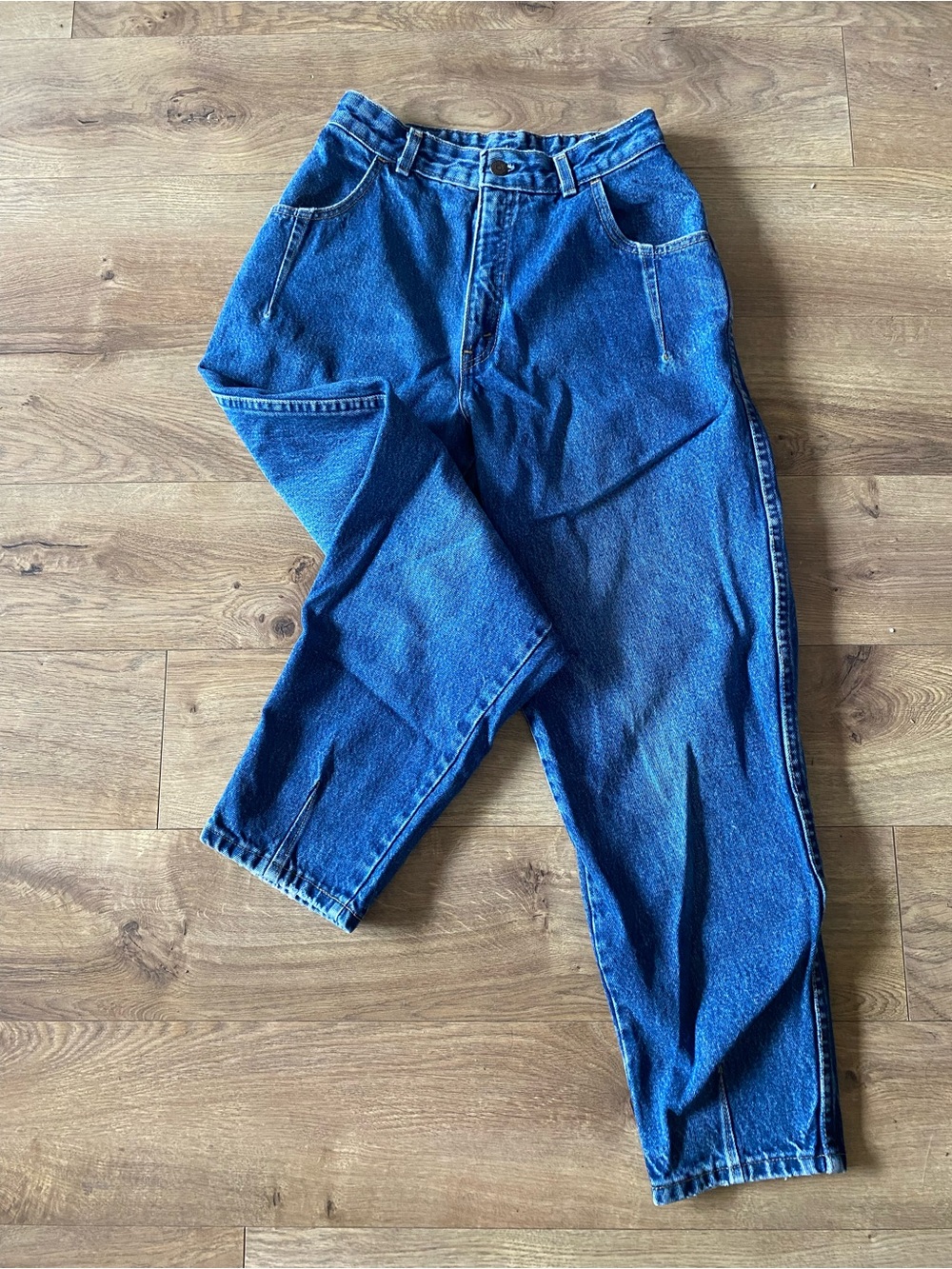 Vintage 80’s-90’s Levi’s Relaxed Fit “Mom” Jeans - Picture 3 of 5
